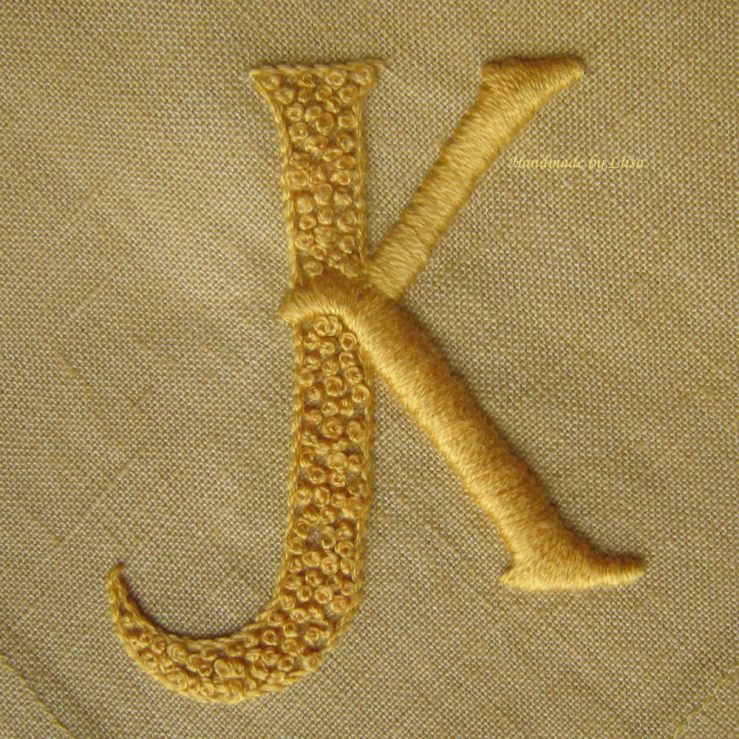 lautasliinan-monogrammi