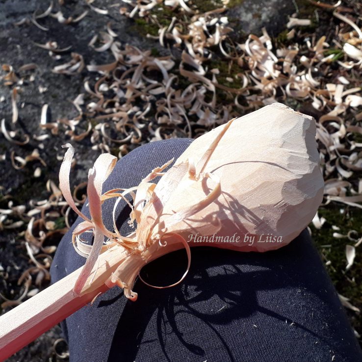 Whittling with the knife